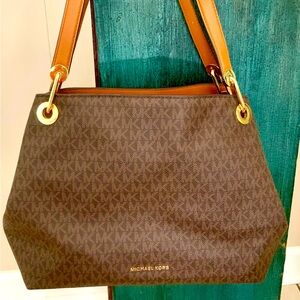 Michael Kors Logo Print Handbag/Purse 🤎